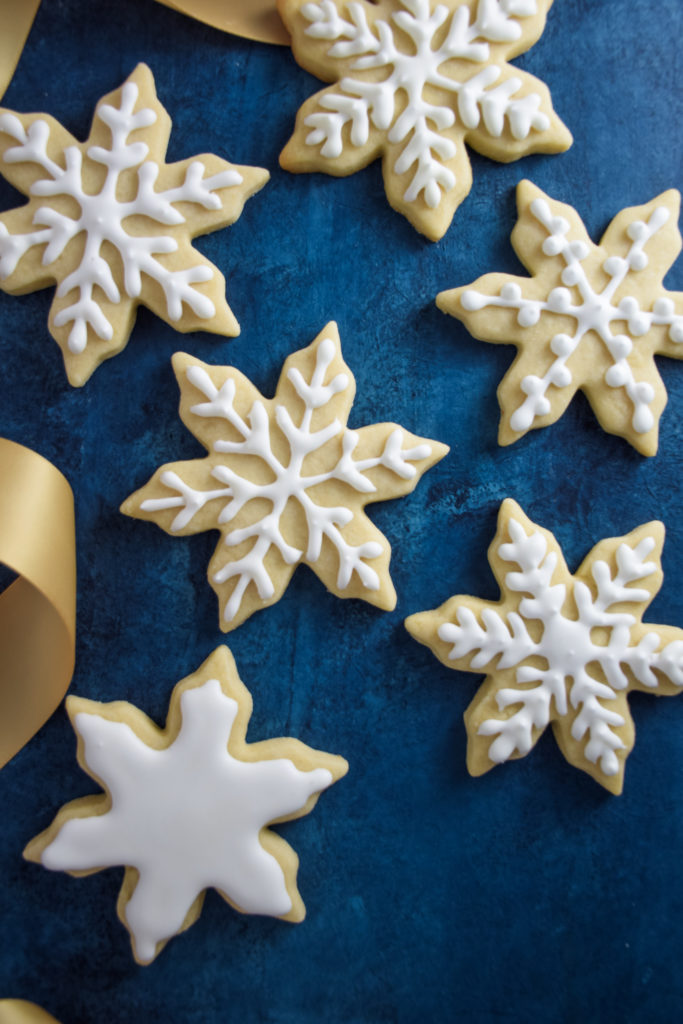 https://natalieparamore.com/wp-content/uploads/Best-Sugar-Cookies-for-Decorating-_Snowflake-Christmas-Cookies-_Natalie-Paramore-2-683x1024.jpg