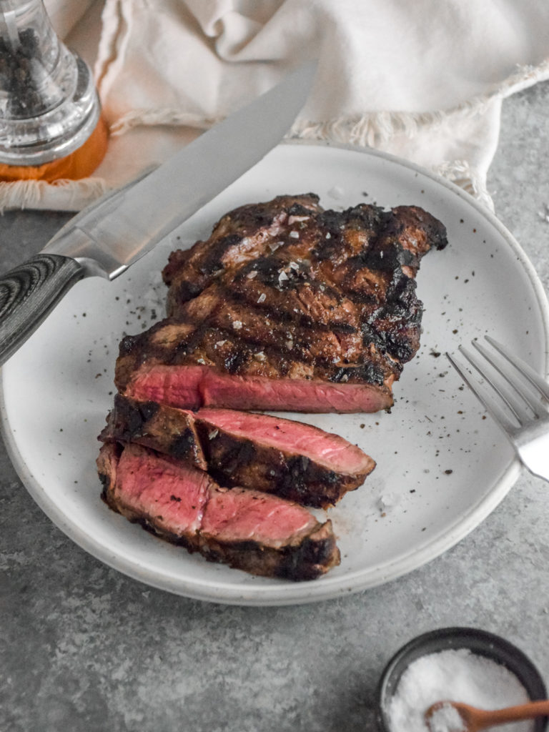 Medium rare steak time on clearance grill