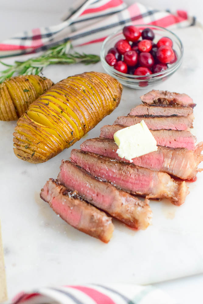 How to Perfectly Cook a Steak in a Cast Iron _