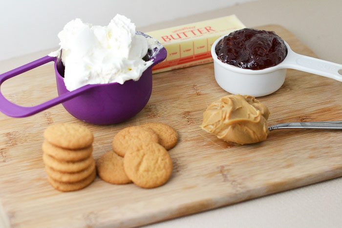 No-Bake Peanut Butter and Jelly Pie