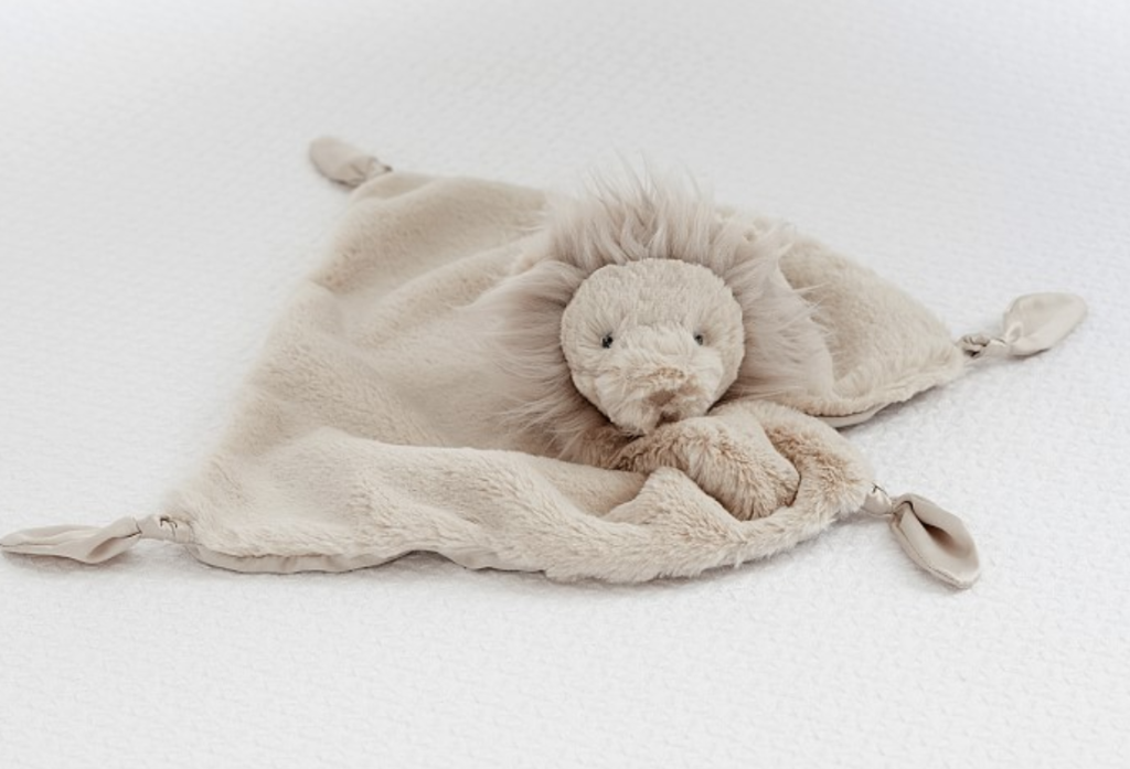 Lion Lovey for Babies_My Favorite Baby Products 4 Months