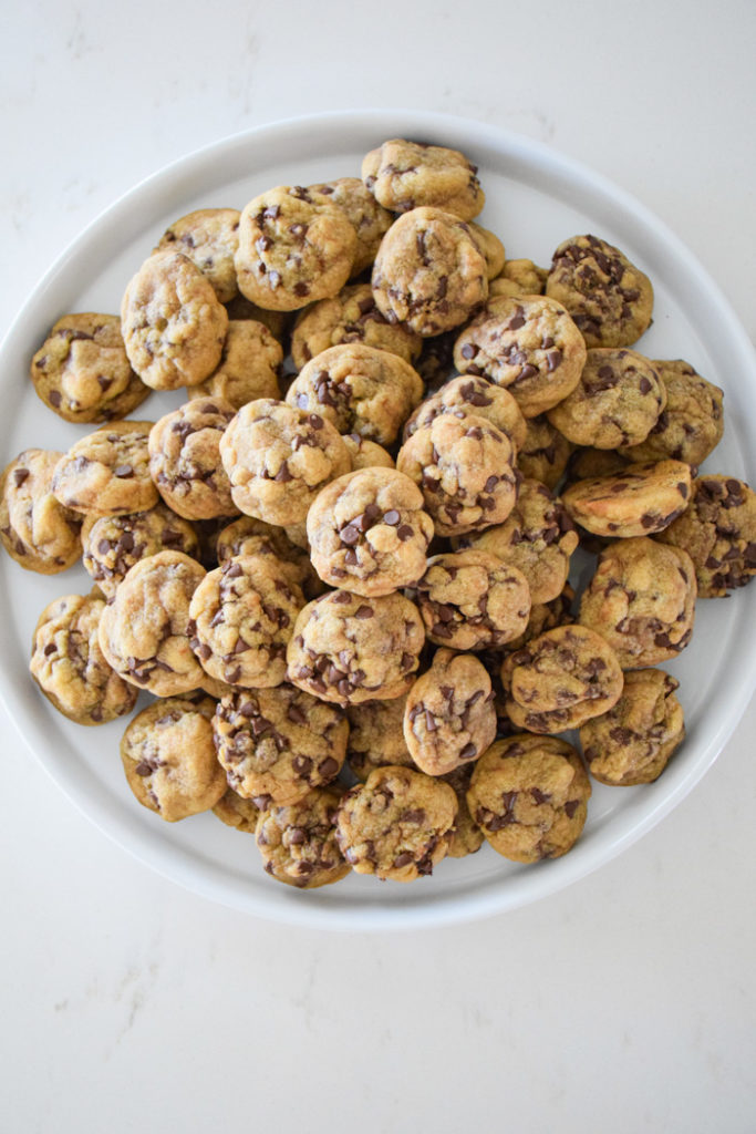 Mini Chocolate Chip Cookies – Like Mother, Like Daughter